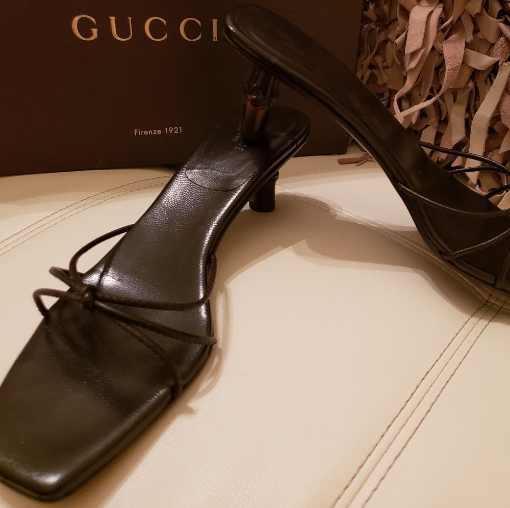 Ladies shoes